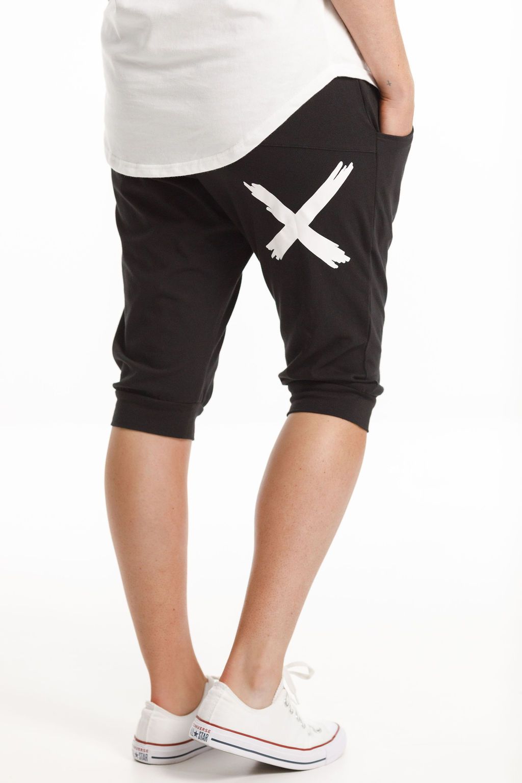 Homelee 3/4 Apartment Pants Black with WHITE X