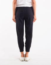 Load image into Gallery viewer, Elm Wash Out Lounge Pant Washed Black
