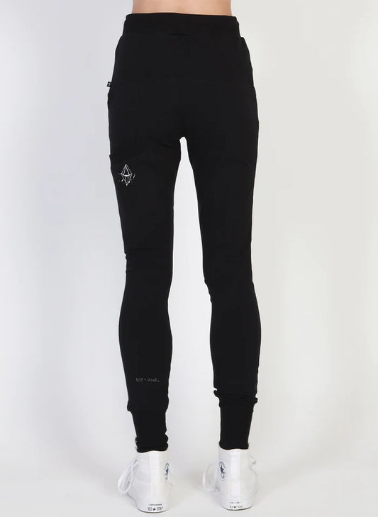 Federation Escape Trackies Diamond Black/White