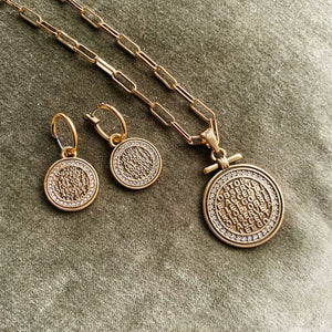 A & C Oslo Necklace Coin of Relief Gold Plated