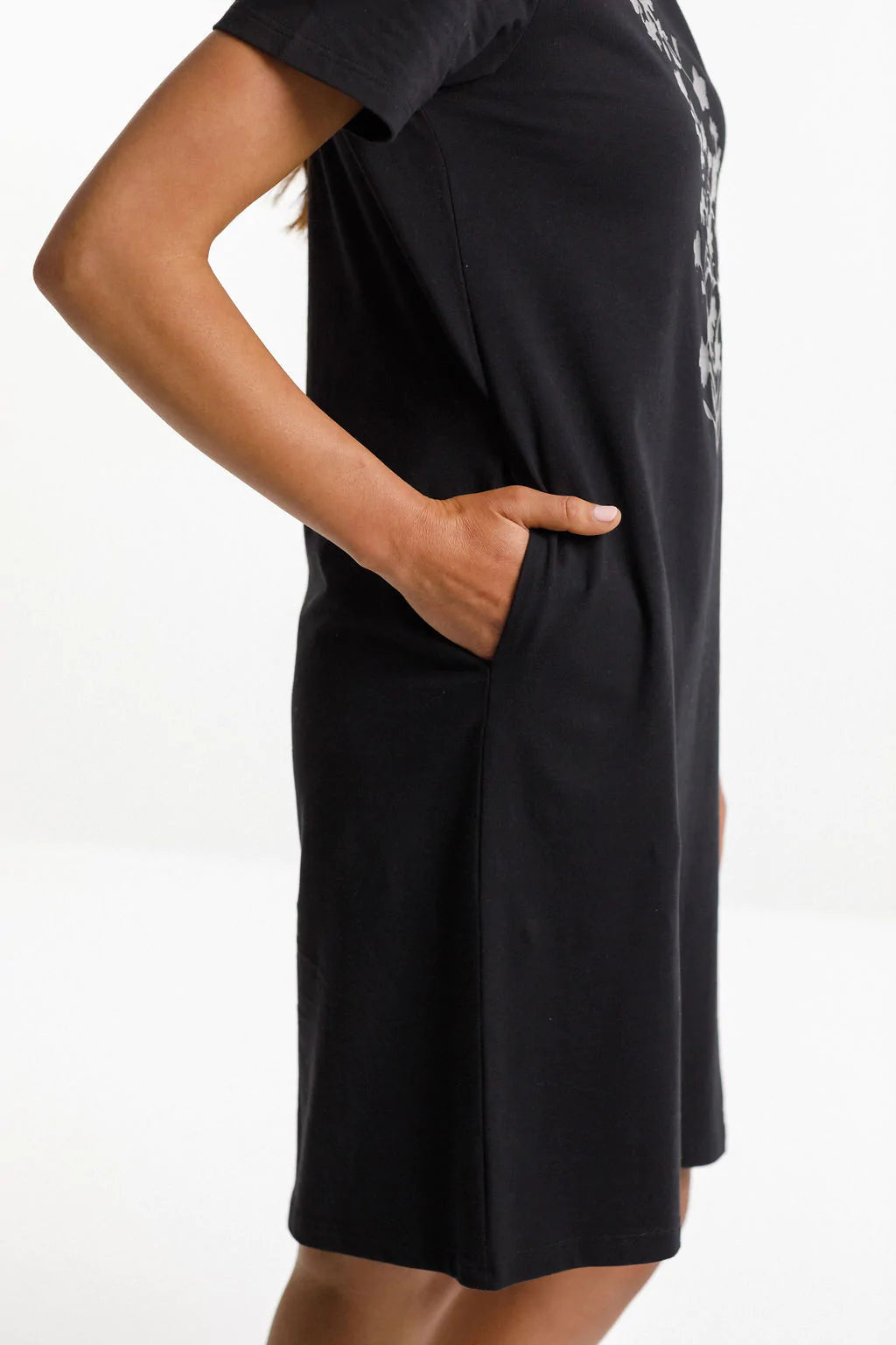 Homelee Taylor Tee Dress Black with Tonal Bouquet