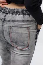 Load image into Gallery viewer, Home-Lee Daily Jeans Grey Wash

