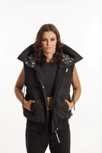 Load image into Gallery viewer, Rose Road Down Puffa Vest Black
