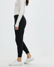 Load image into Gallery viewer, Foxwood Chelsea Pant Black
