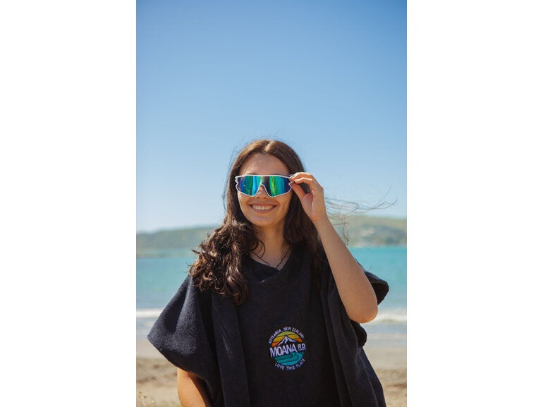 Moana Road Sunglasses Roadsters White with Blue Lens