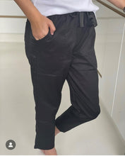 Load image into Gallery viewer, Style Laundry Cotton Twill Essential Pant with Satin Stripe Black

